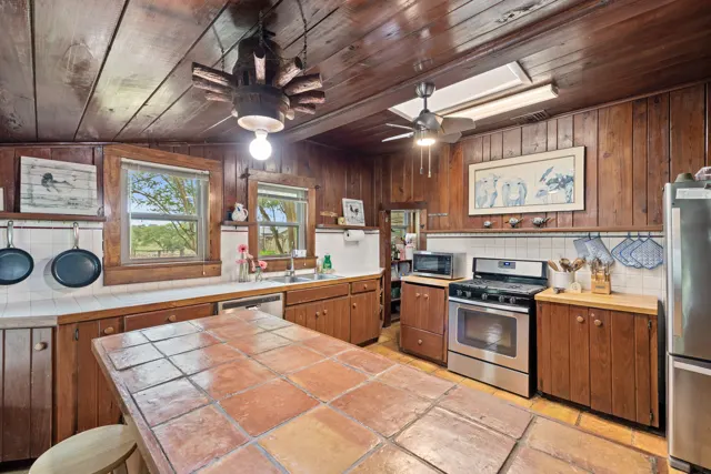 Poco Loco Ranch — Texas Hill Country guest ranch in Boerne