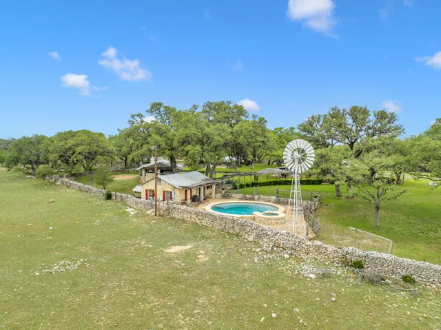 Poco Loco Ranch — Texas Hill Country guest ranch in Boerne